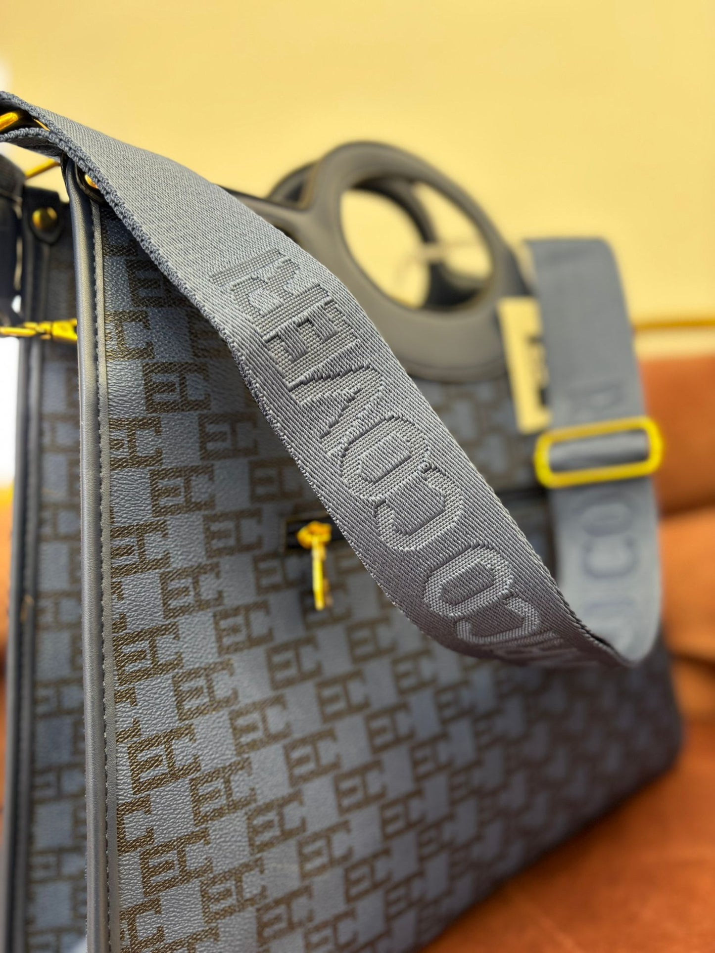 Borsa Tokyo Blue