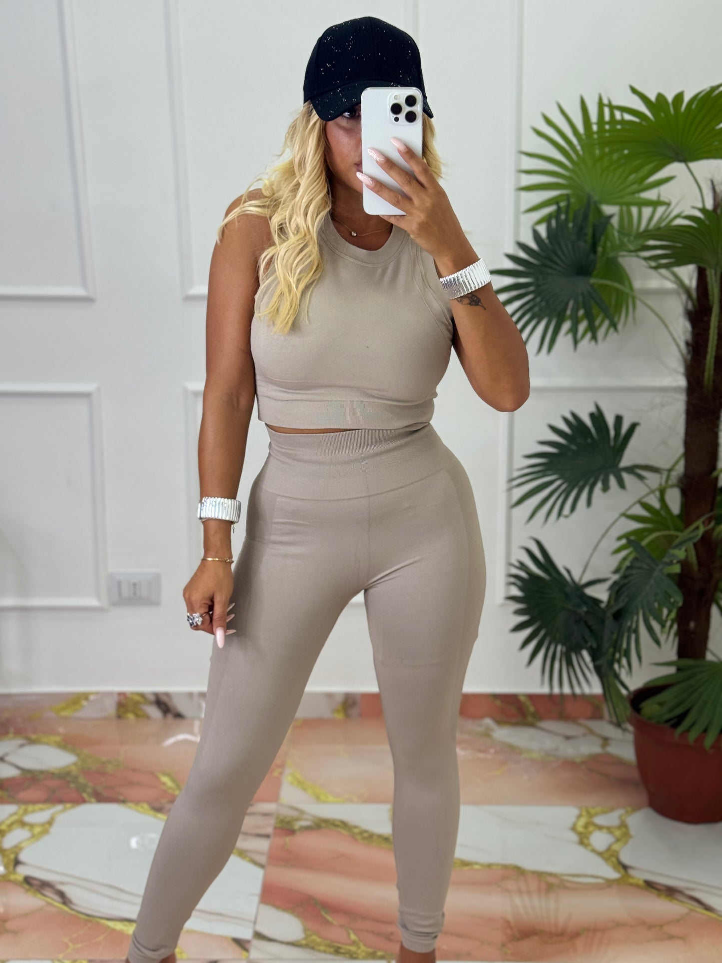 Tuta Sara biscotto