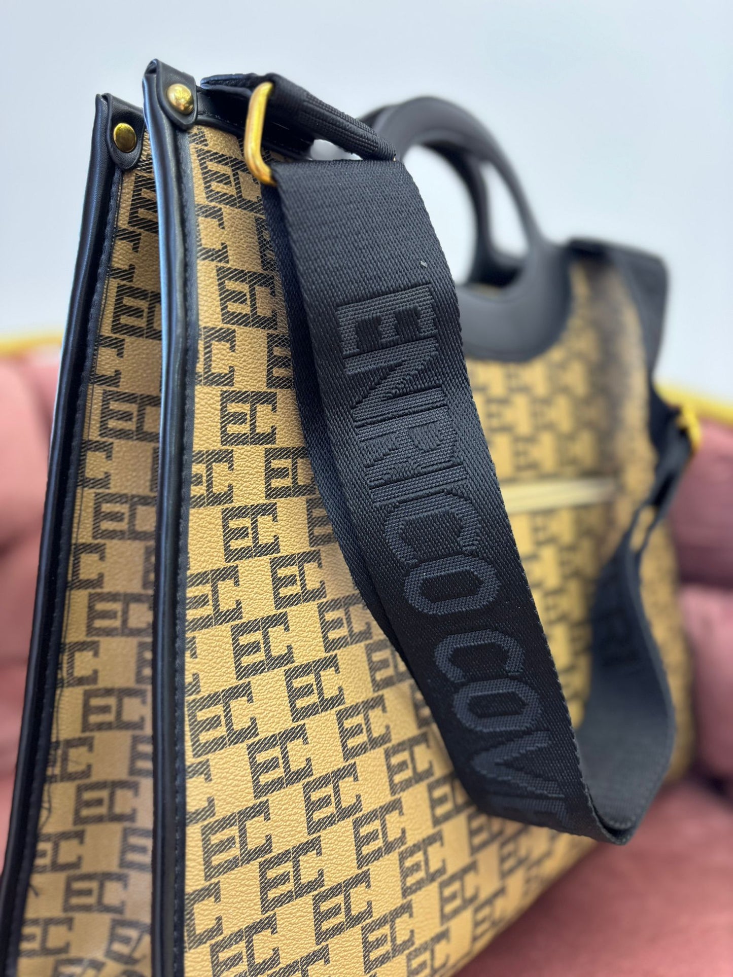 Borsa Tokyo khaki